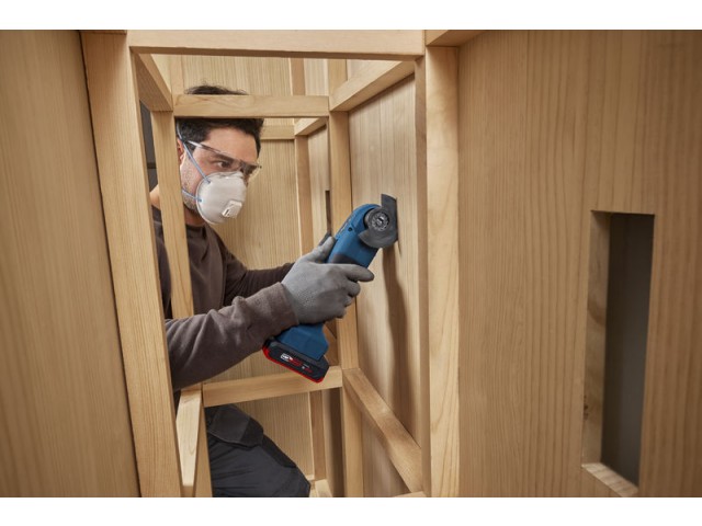 Akumulatorsko multifunkcijsko orodje Bosch GOP 18V-30, 06018G3000